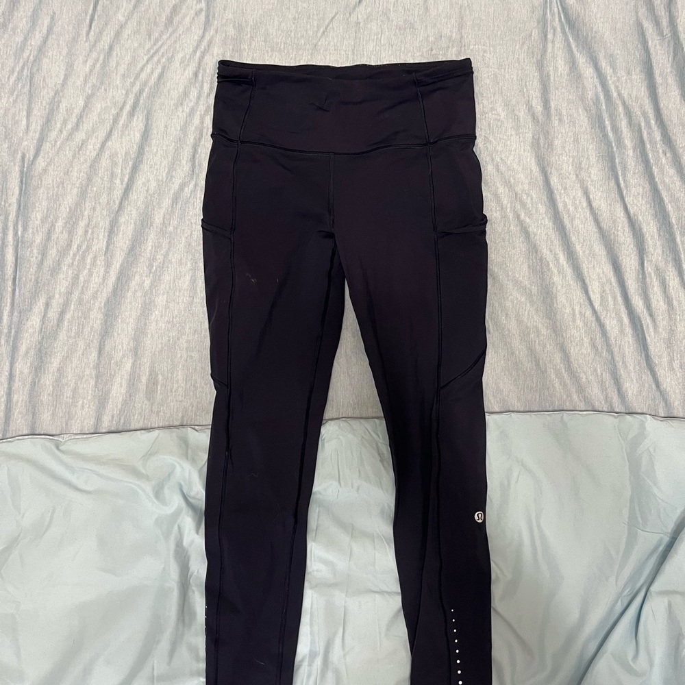 Lululemon navy leggings with pockets